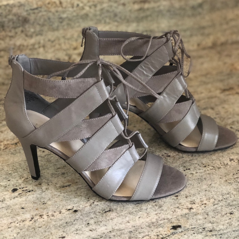 Nine West grey tie heels 9 1/2M